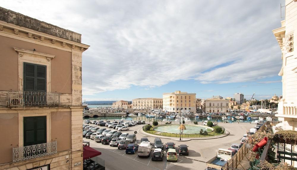 Hotel Posta Syracuse Екстер'єр фото