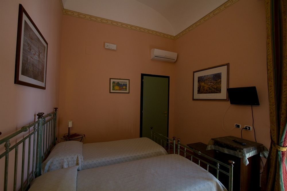 Hotel Posta Syracuse Екстер'єр фото