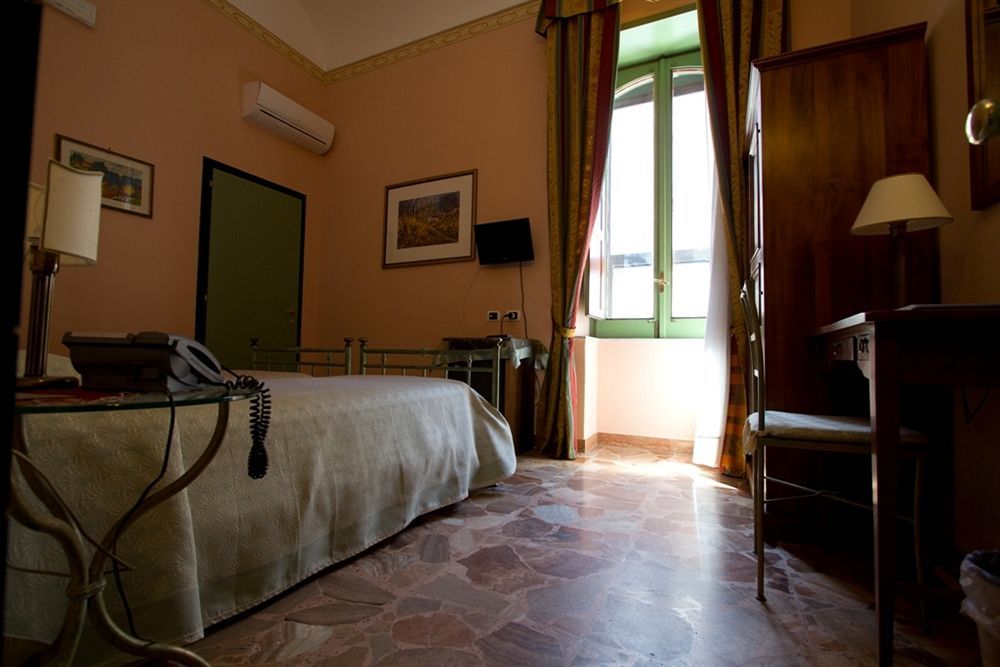 Hotel Posta Syracuse Екстер'єр фото
