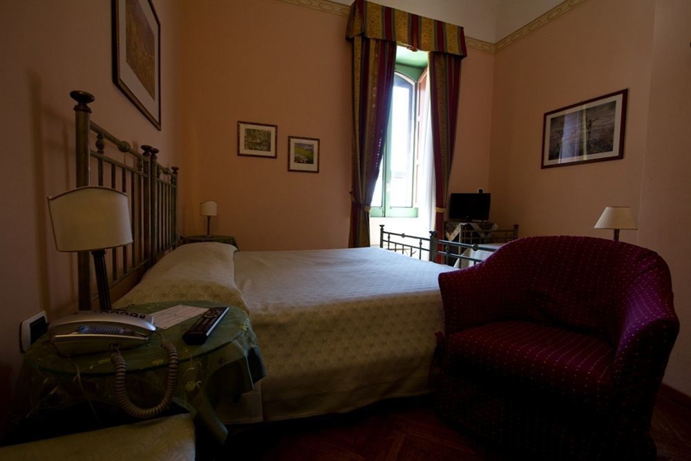 Hotel Posta Syracuse Екстер'єр фото