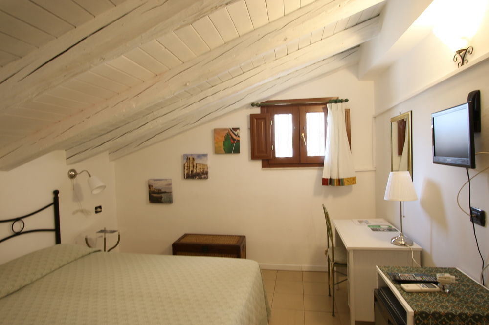 Hotel Posta Syracuse Екстер'єр фото