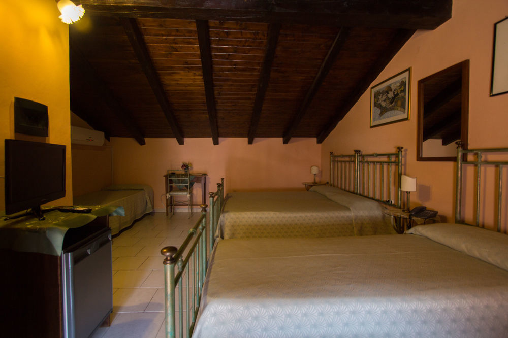 Hotel Posta Syracuse Екстер'єр фото