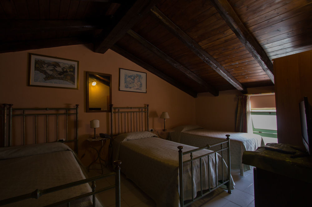 Hotel Posta Syracuse Екстер'єр фото