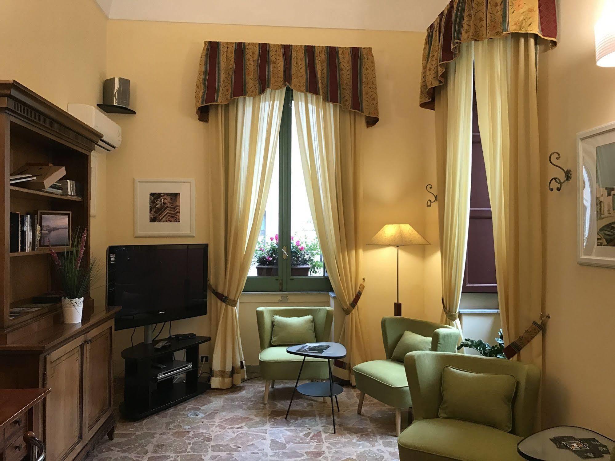 Hotel Posta Syracuse Екстер'єр фото