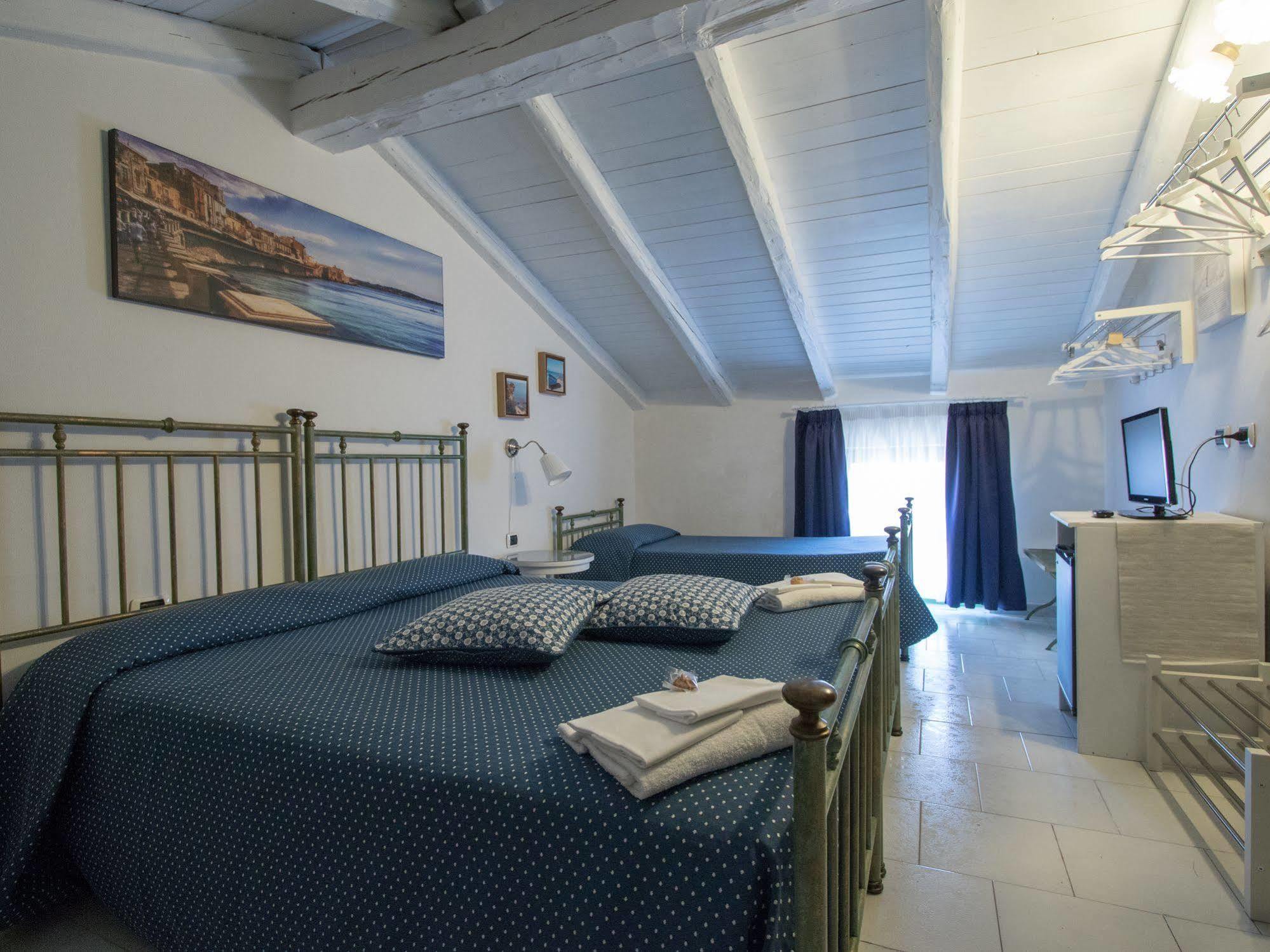 Hotel Posta Syracuse Екстер'єр фото